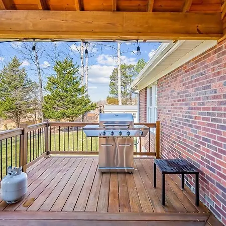Fantastic Cottage With Big Backyard Near The City Greensboro Exterior photo